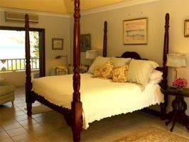4 Bedroom Villa - Runaway Bay Eksteriør bilde